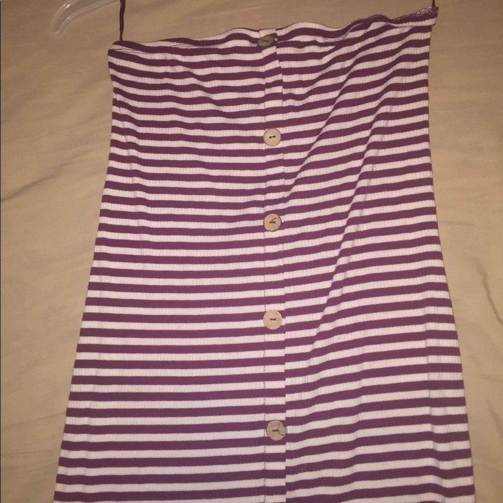 sleeveless dress